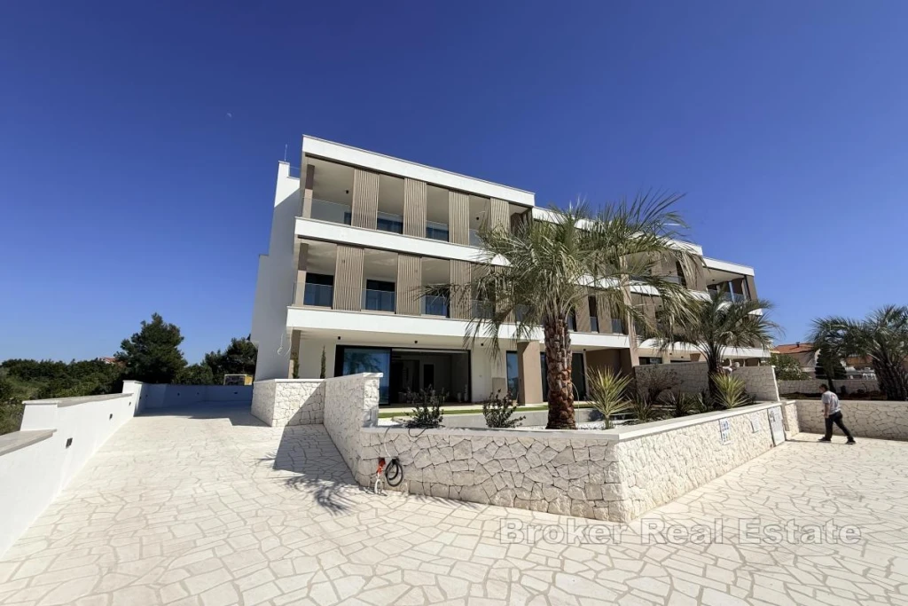 Modern two-bedroom apartment in the first row to the sea