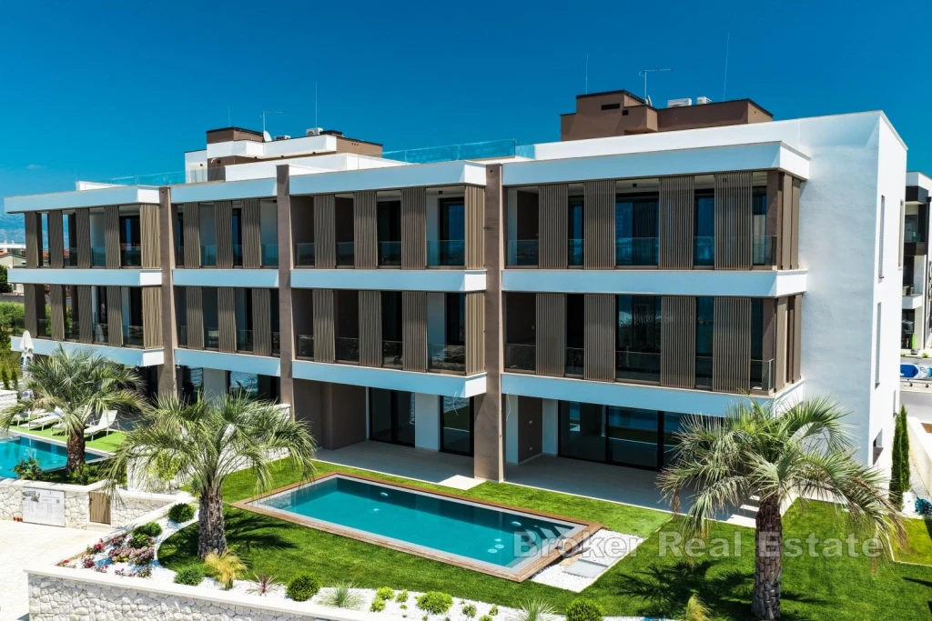Modern two-bedroom apartment in the first row to the sea