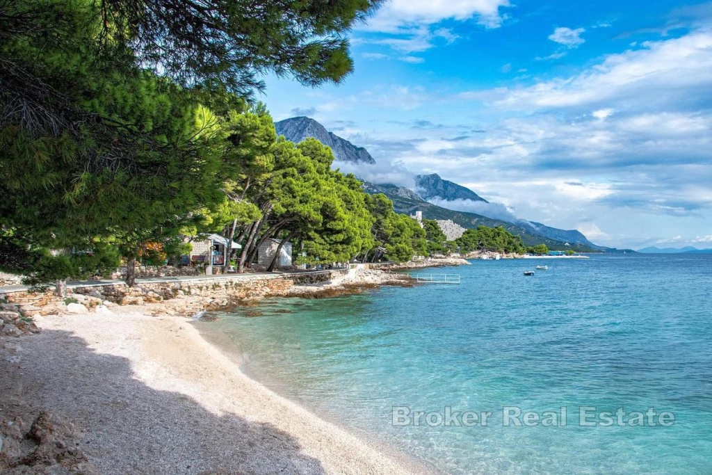 Building plot with panoramic sea view