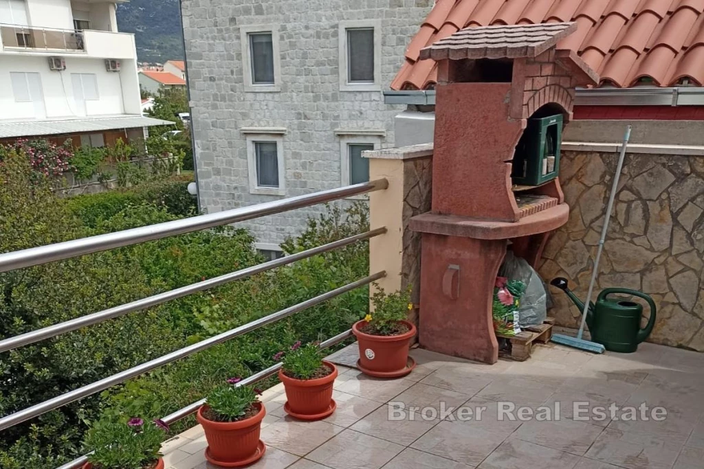 Charming family home in the historic center, just 50 meters from the sea – for sale