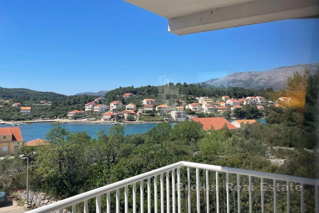 Two-story apartment with a view of the sea, in an attractive location