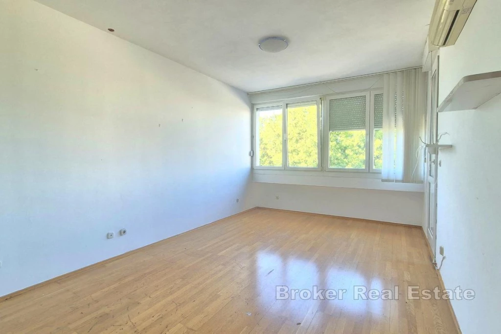Business apartment close to all amenities