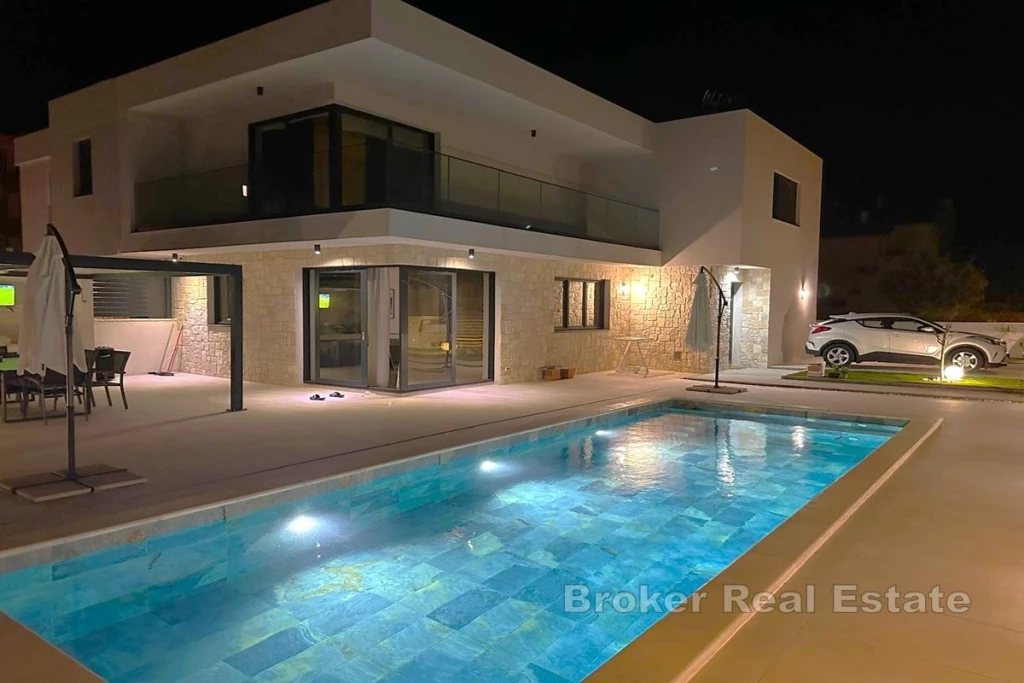 Modern new villa