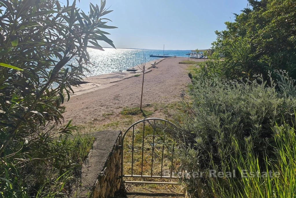 House in the first row to the sea