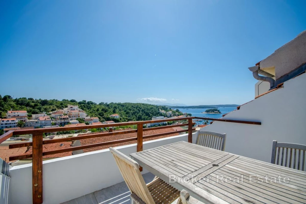 Studio apartment with sea view