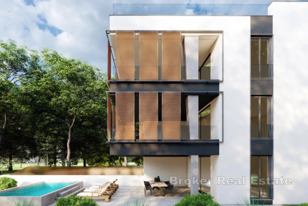 Luxury apartment in the first row to the sea