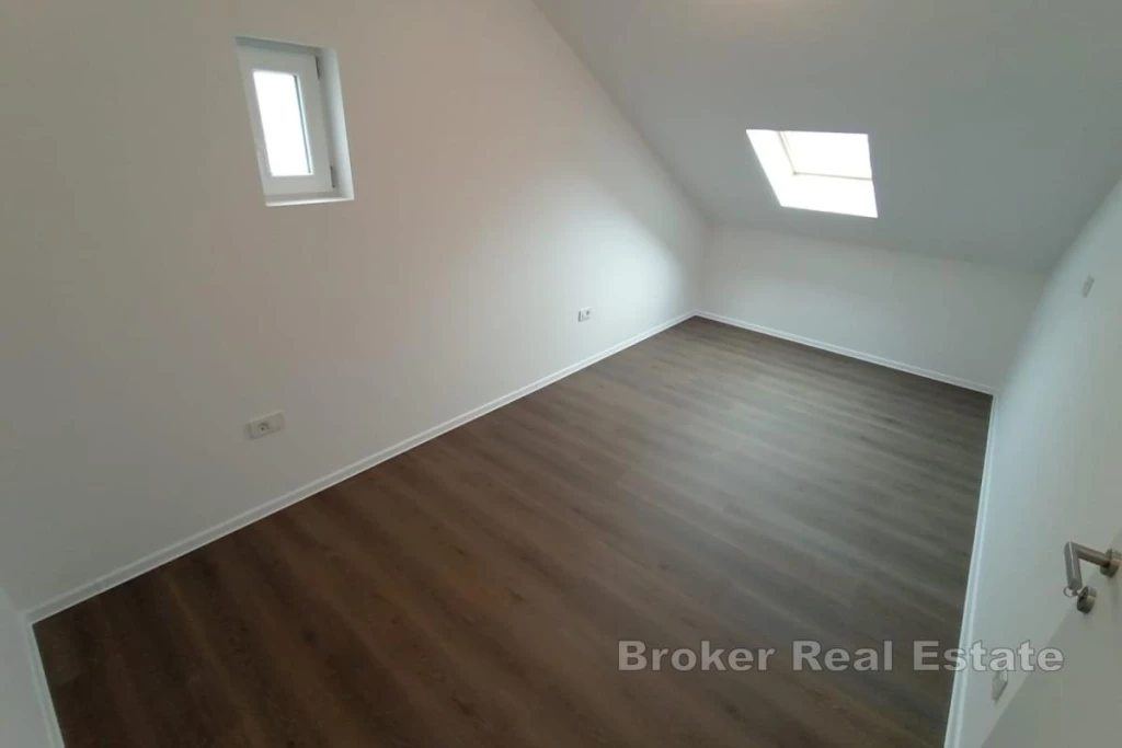 Three-bedroom apartment in Split