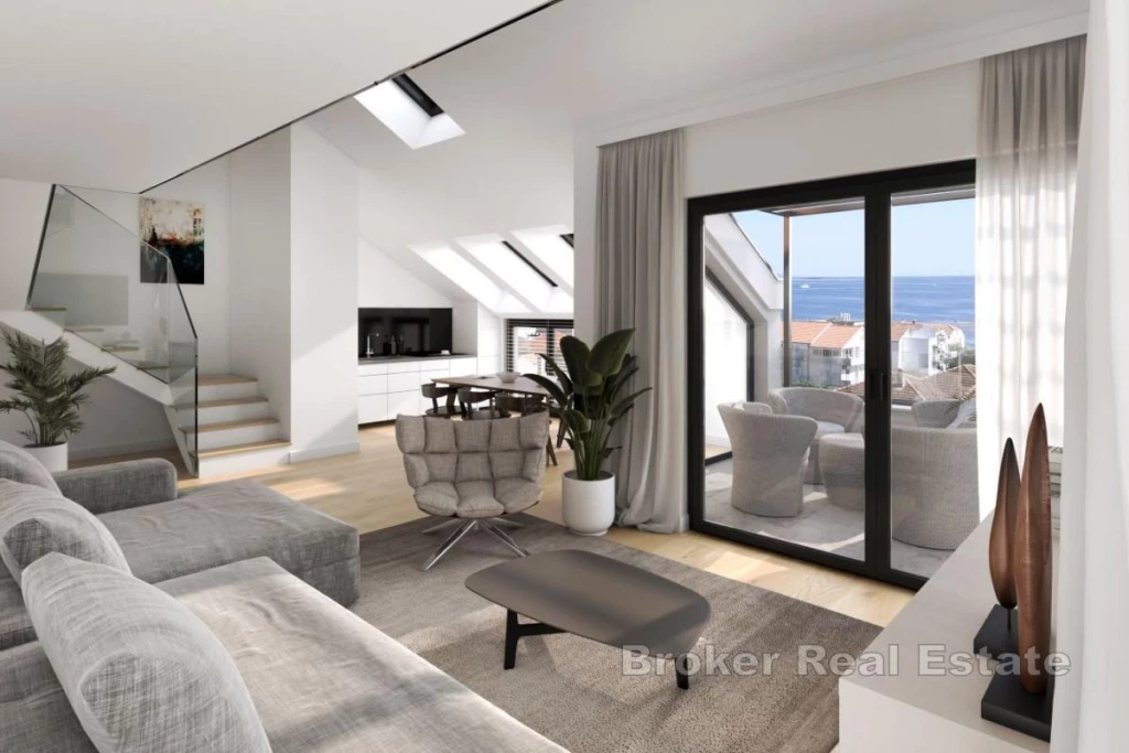 Apartment with a pool
