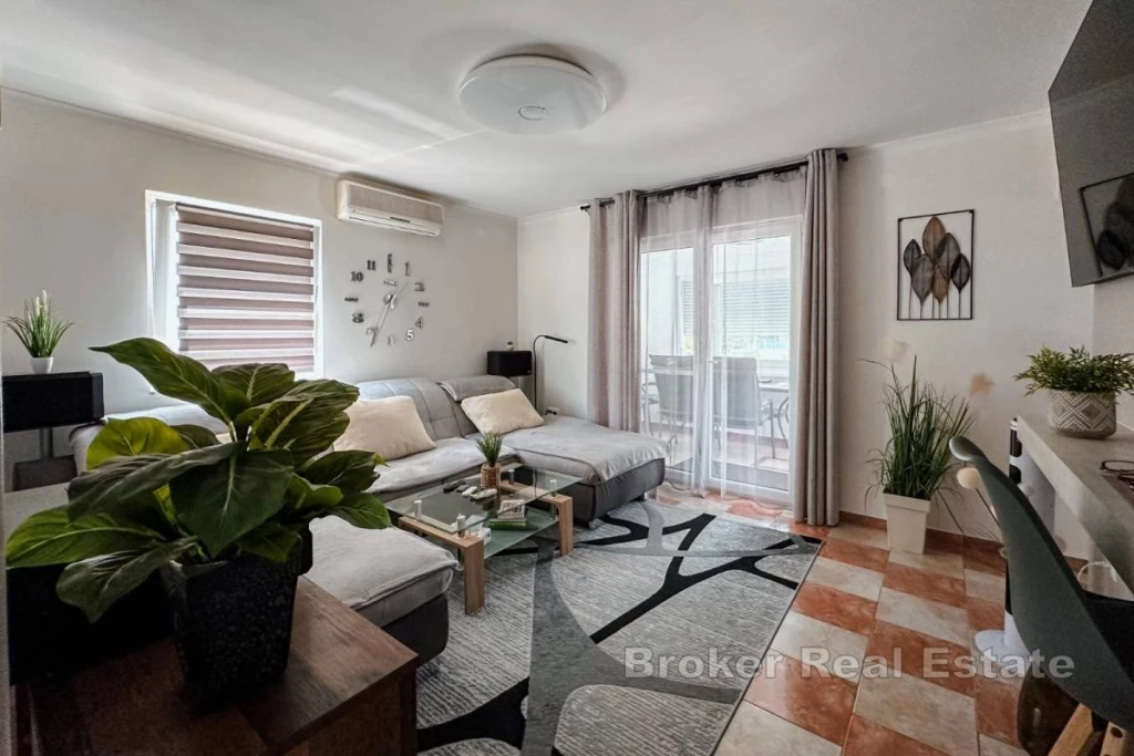 For sale apartment, bachelor flat, Pakostane