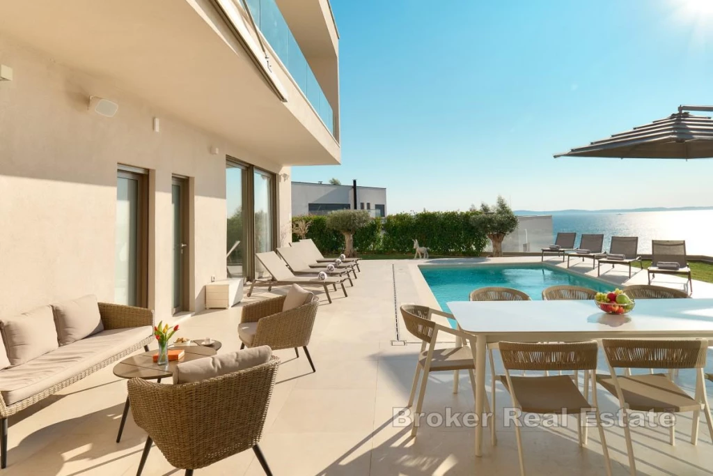 c3-1-name c2-4-name, Split, Podstrana