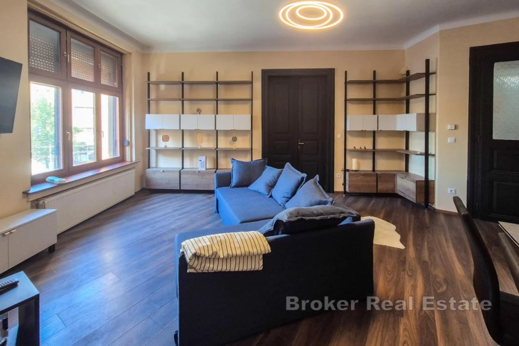 Two-bedroom apartment in Donji grad
