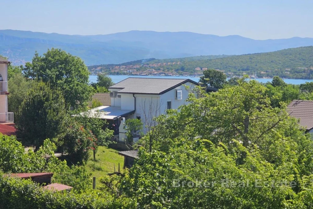 Apartment in a quiet location with a sea view