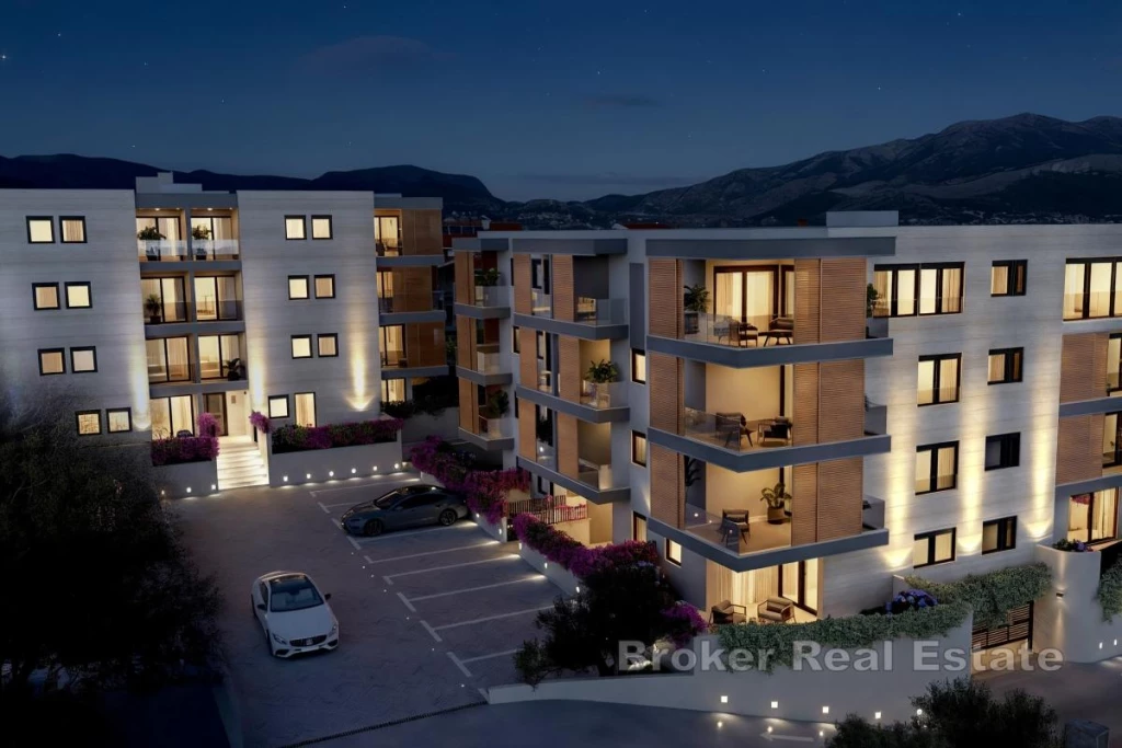 One-bedroom apartment with attached garden