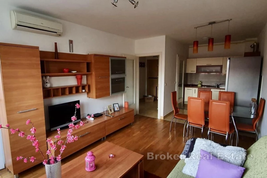 One-bedroom apartment with garage in an excellent location