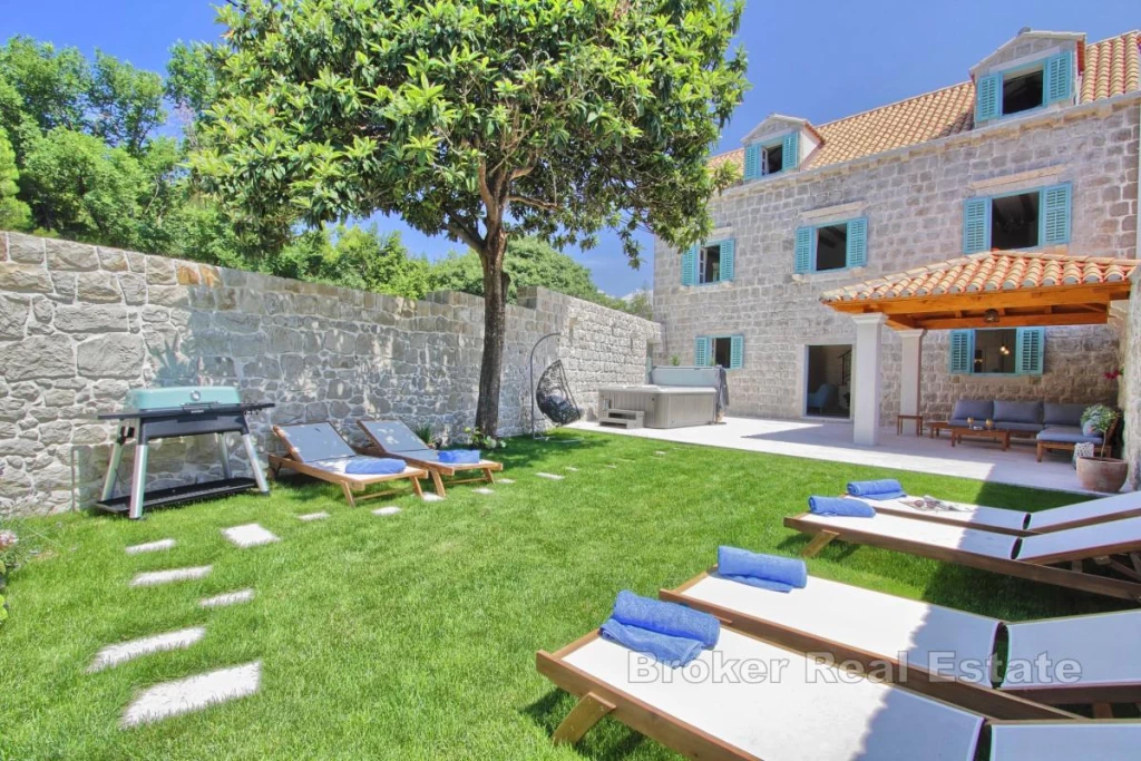 For sale villa, residence, Cavtat