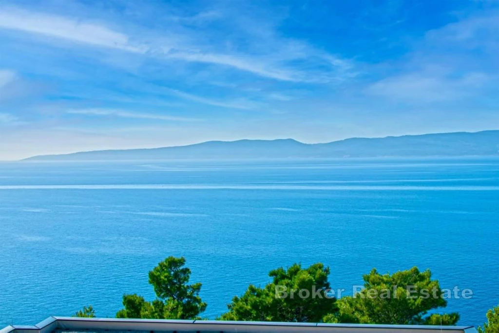 Penthouse in a Quiet Location