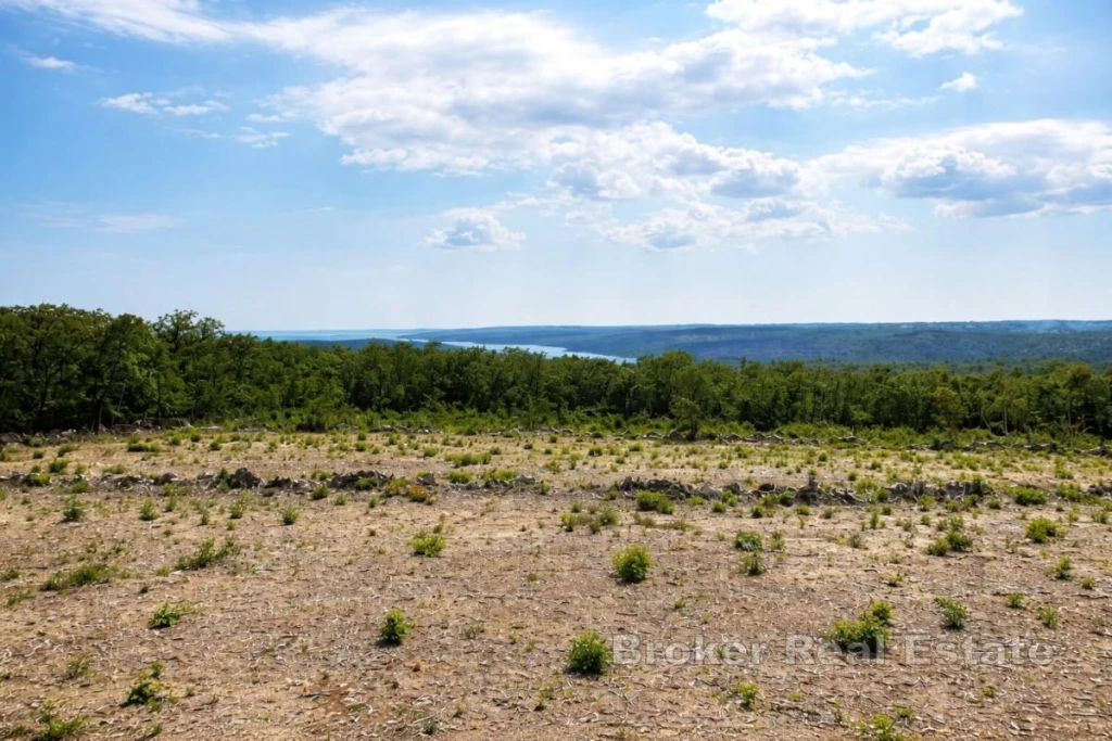 Building land with sea view