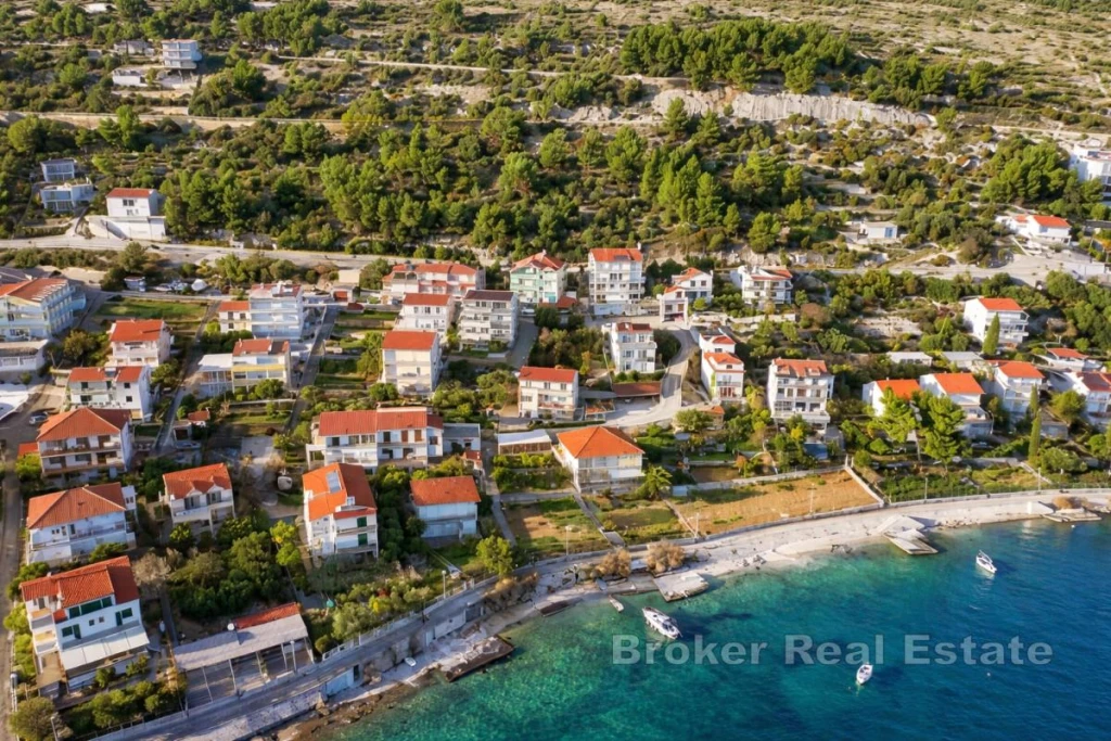 Building plot on a prime location with sea views