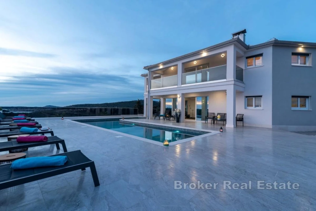 c3-1-name c2-4-name, Rogoznica