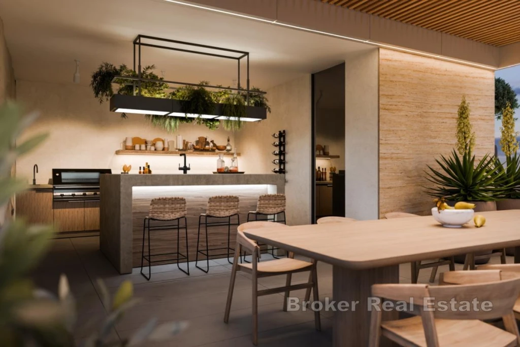 Luxurious three bedroom penthouse apartment with sea view