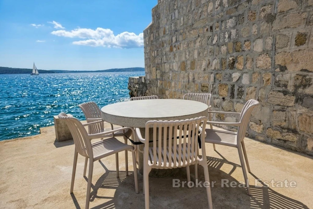 Modern duplex apartment first row to the sea