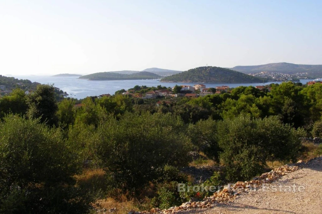 Agricultural Land with Sea View