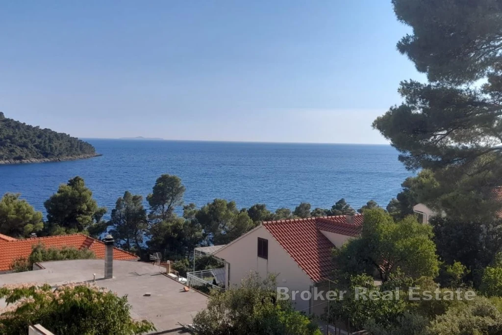 Building land with sea view