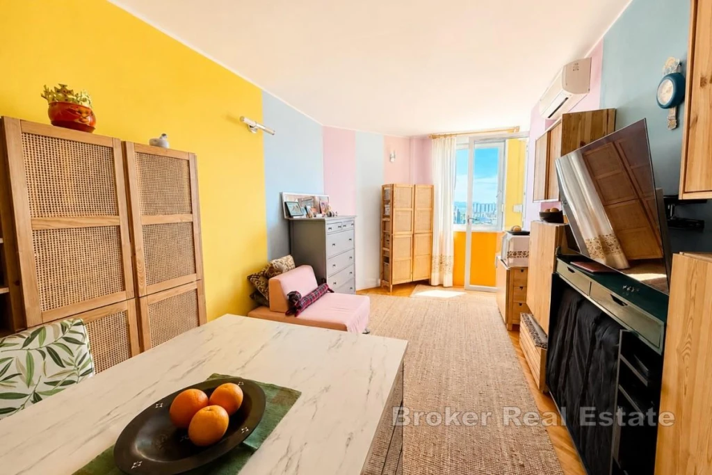 Sunny One-Bedroom Apartment with Panoramic Sea View