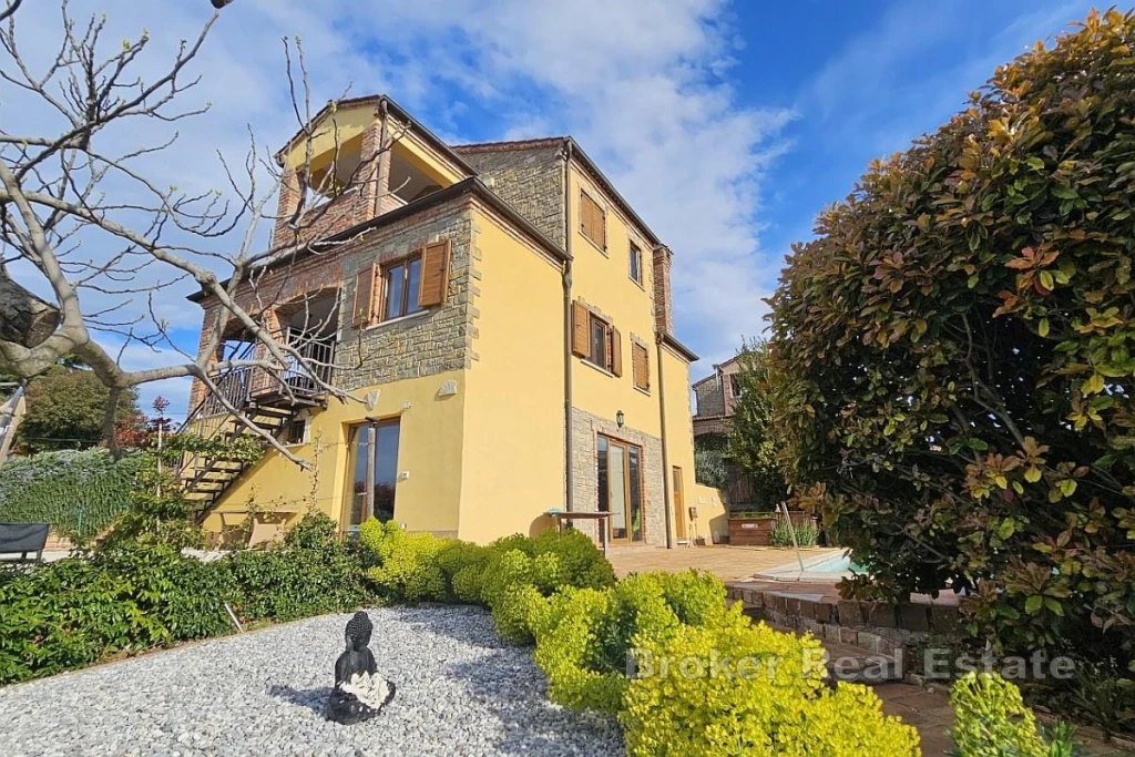 Villa with sea view in the heart of Istria