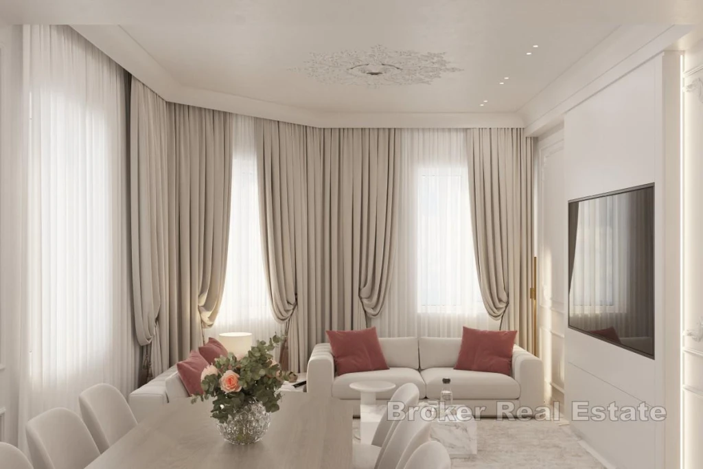 Exclusive luxury-furnished apartment near the city center
