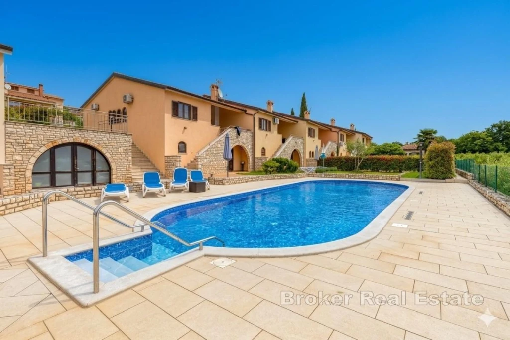 Terraced house with sea view