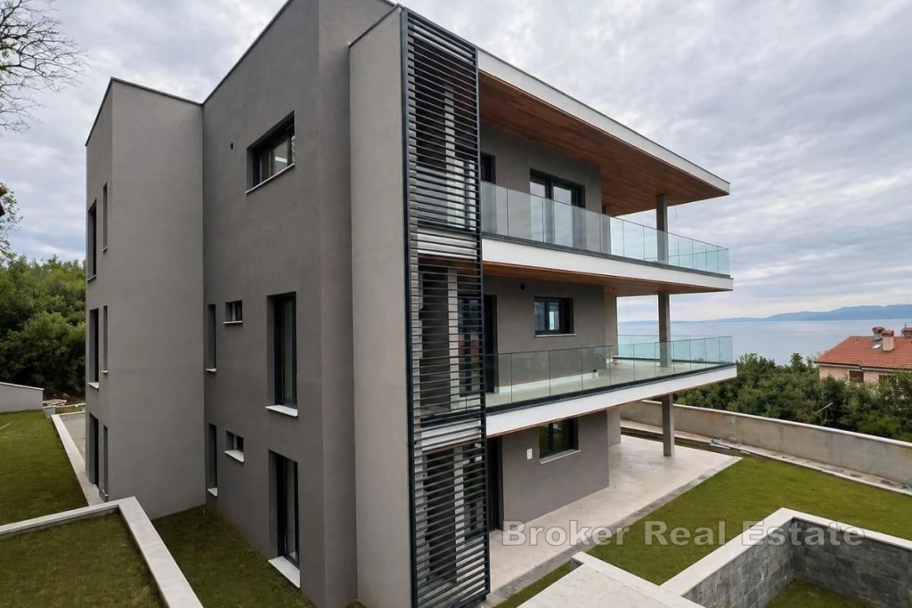 Modern apartment with a swimming pool and sea view