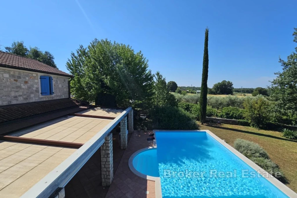 Villa with pool and complete privacy near Poreč