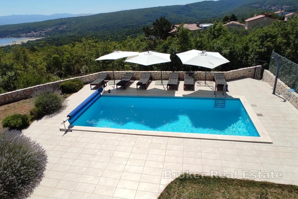 Villa with panoramic sea views