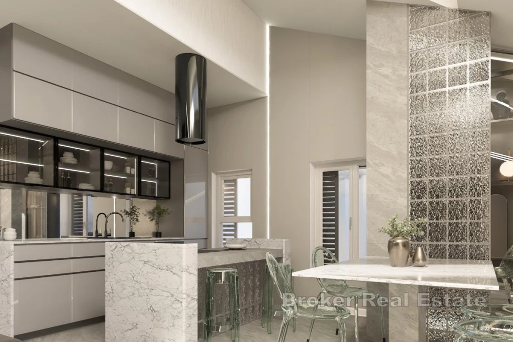 Three bedroom penthouse apartment with a panoramic sea view
