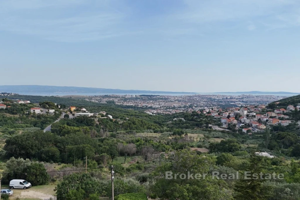Building land with sea view
