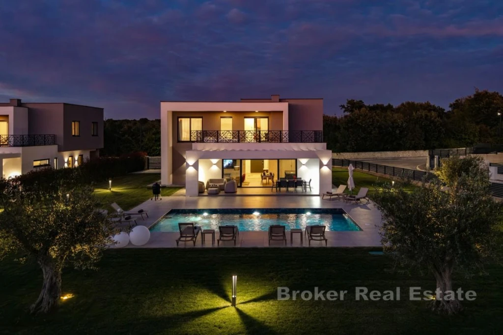 Contemporary Luxury Villa with Private Pool