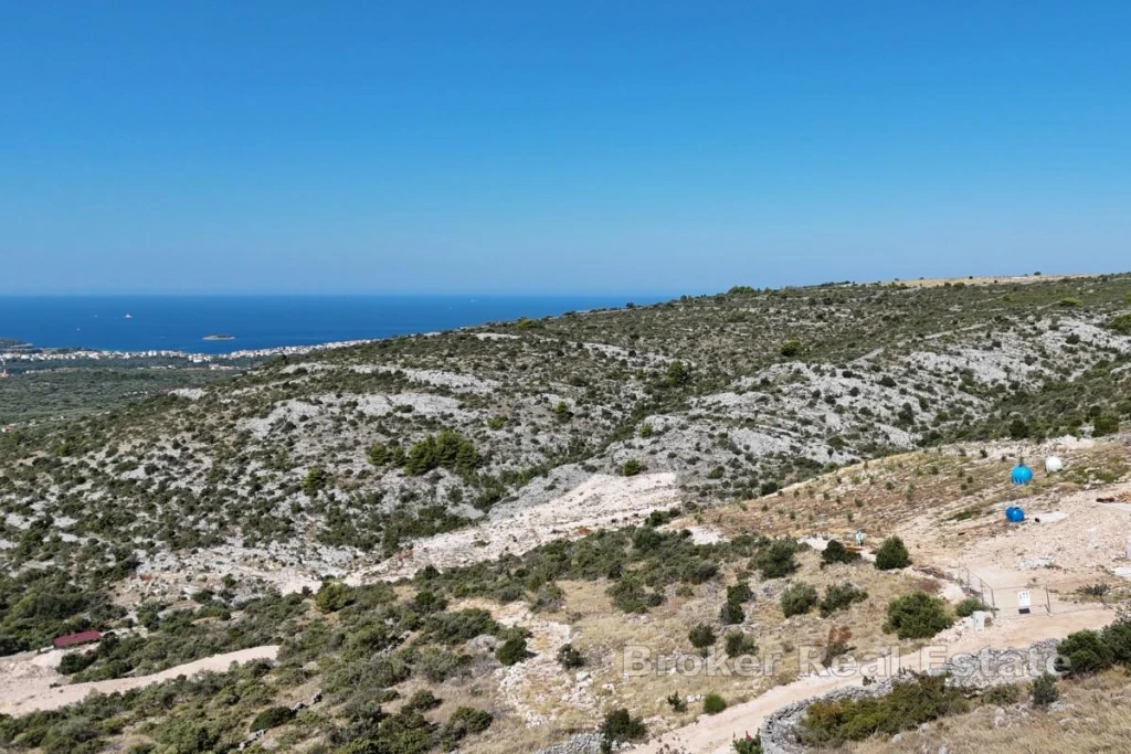 Agricultural Land with Sea View