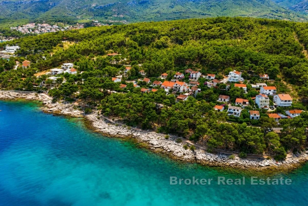 Apartment house near the sea - 8 apartments