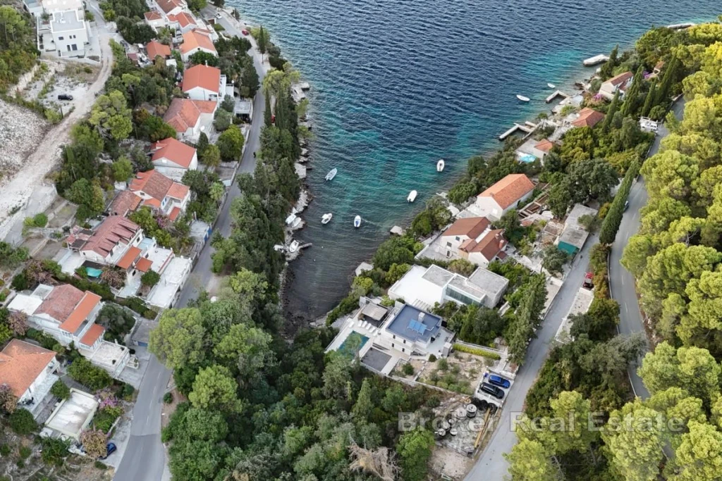 Building plot 100 meters from the sea