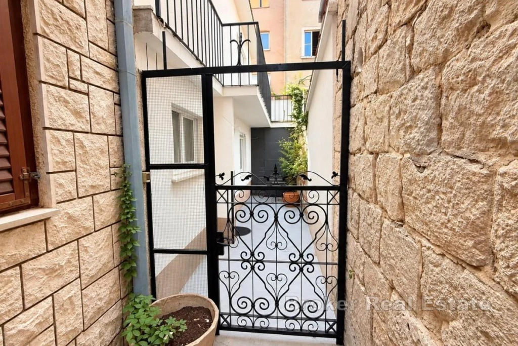 House in the city center on two floors
