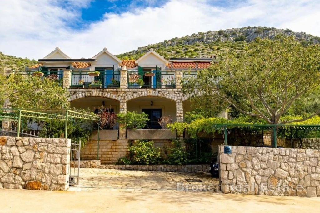 Charming Dalmatian House with Unobstructed Sea Views