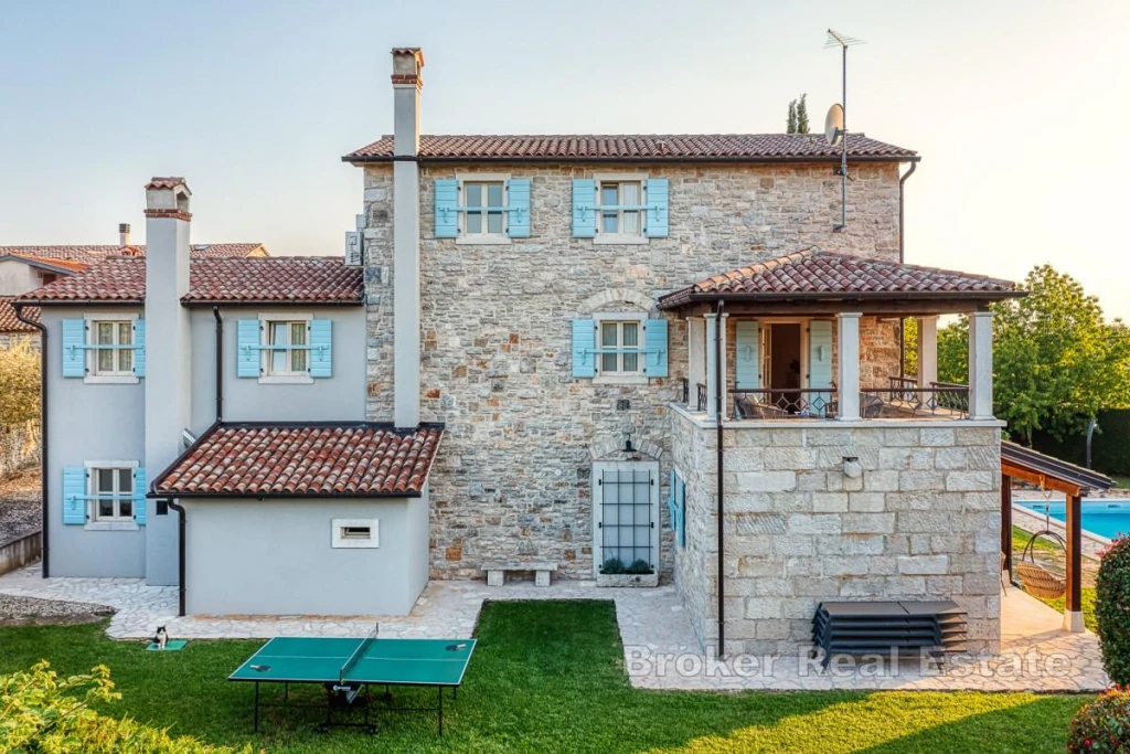 Istrian Stone Villa with Swimming Pool and Spacious Grounds