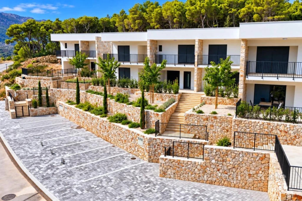 Modern new build - duplex apartment 100 m from the sea
