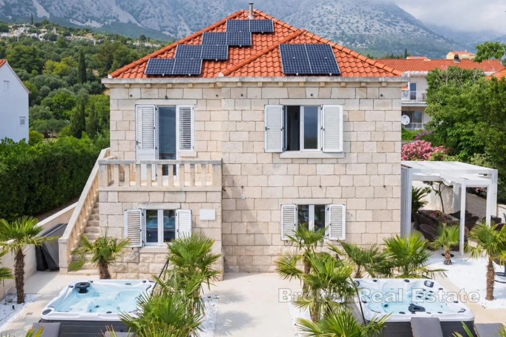 Villa with sea view