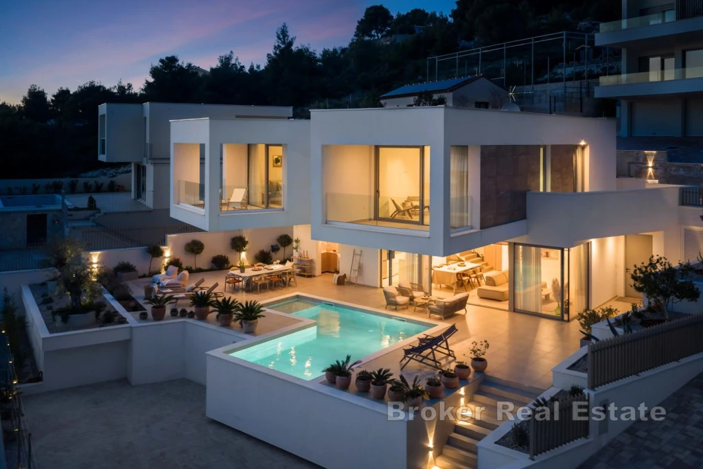 Luxury Modern Villa with a Swimming Pool and Sea View