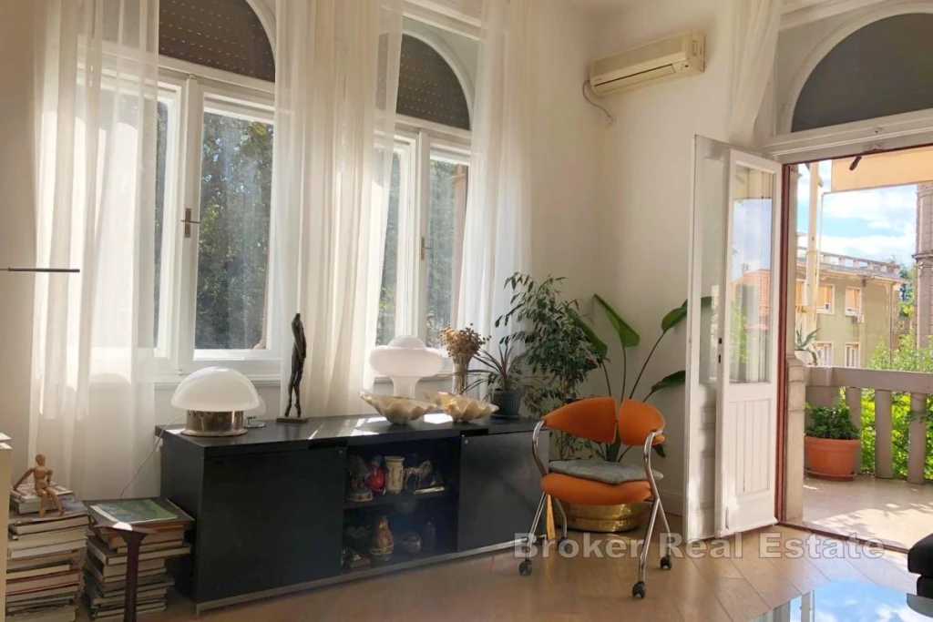 Renovated Apartment in a Historic Villa