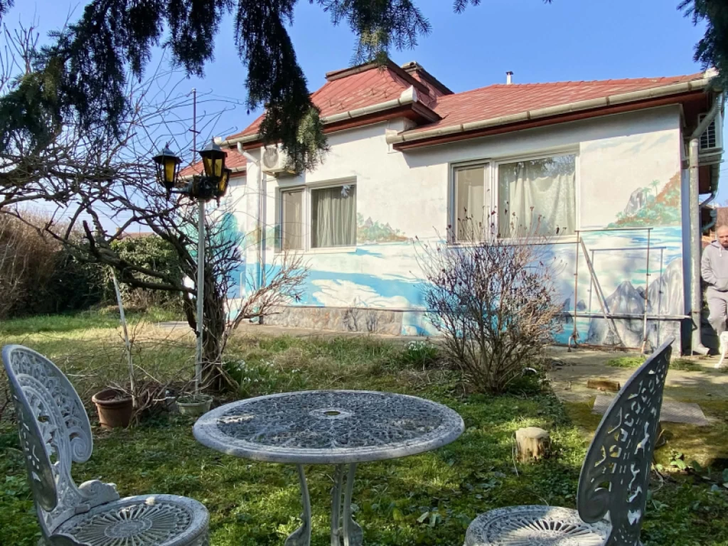 Eladó családi ház, Érd, Diósdi út 38.