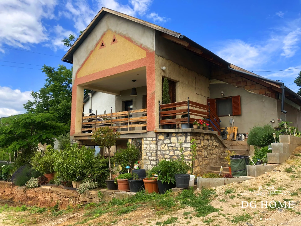 For sale house, Csopak