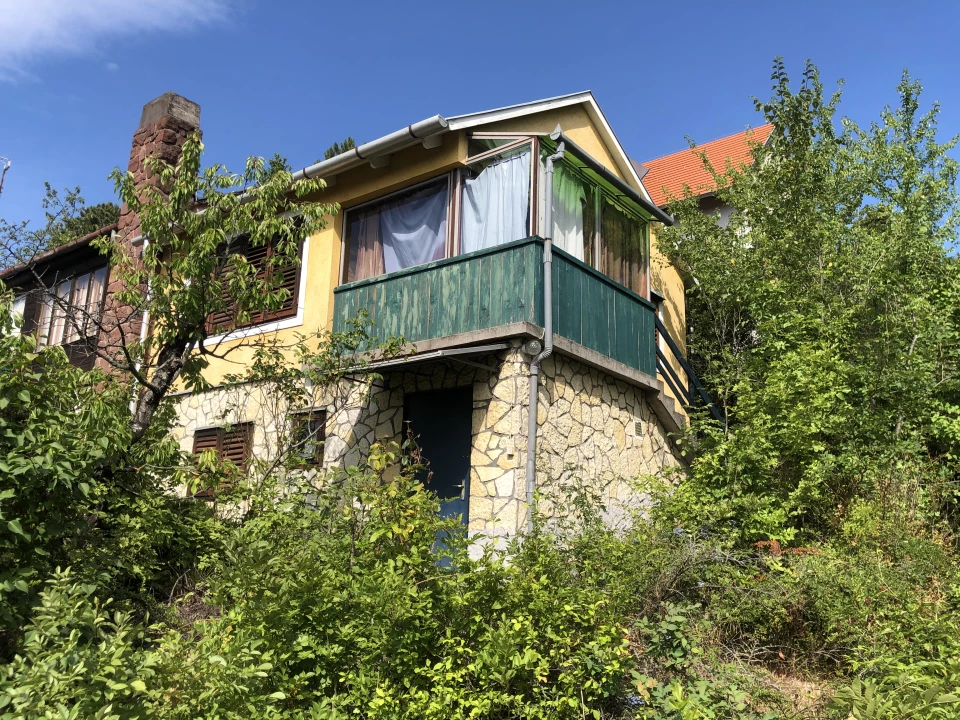 Eladó hétvégi ház, Csopak